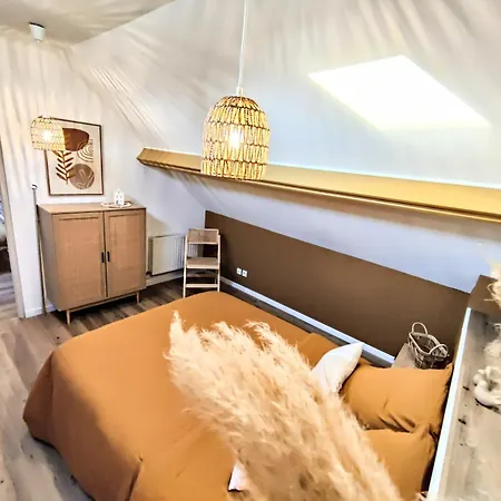 La Petite Flanerie Semesterbostad Mondrepuis